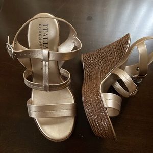 Italian Shoemakers Gold Sandals